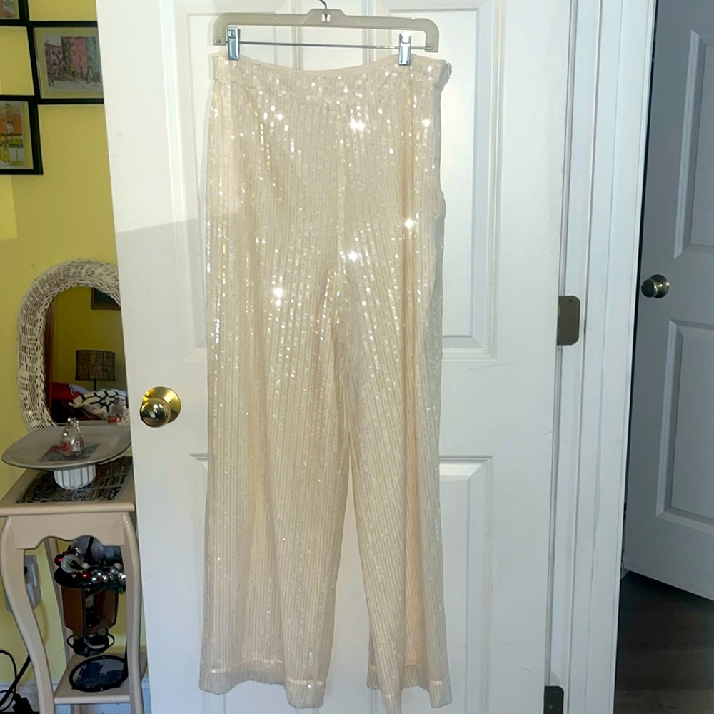 NWOT! House of Harlow Size 10 Off white sequined wide sequined wide leg pants